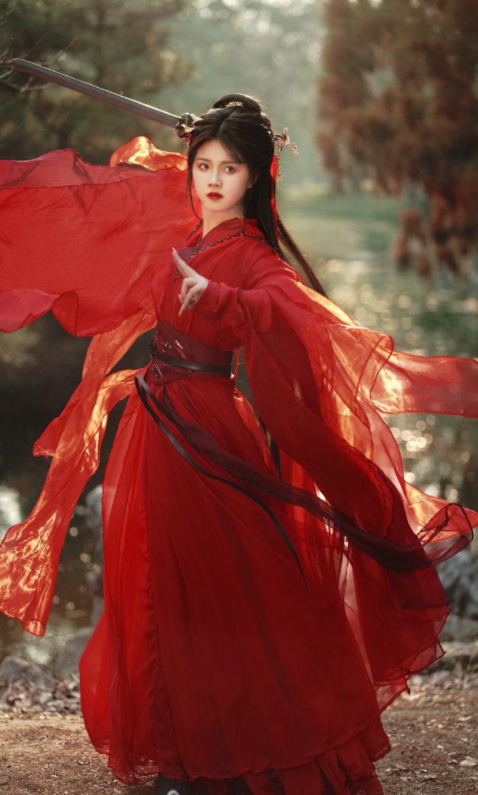 如何配合内链策略？